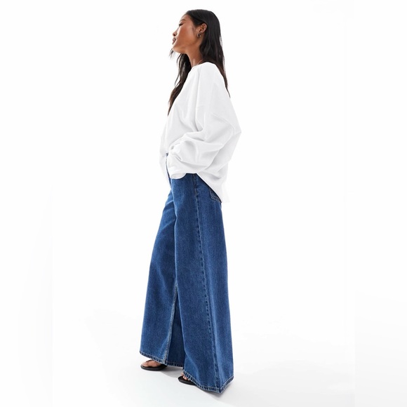 ASOS Petite Mid Blue Wide Leg Jeans - Picture 3 of 4